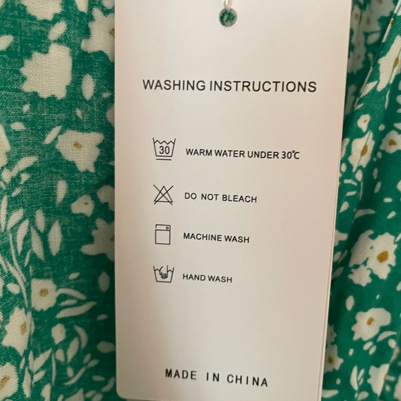 Zessica NWT Floral Wrap Dress - Picture 5 of 7